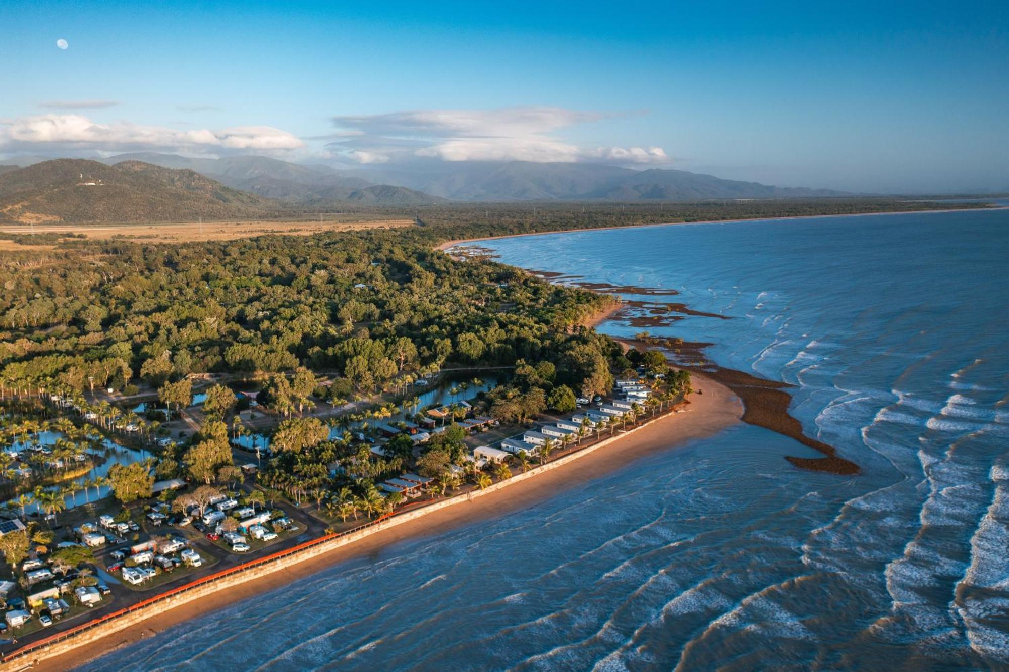 Tasman Holiday Parks - Rollingstone Esterno foto