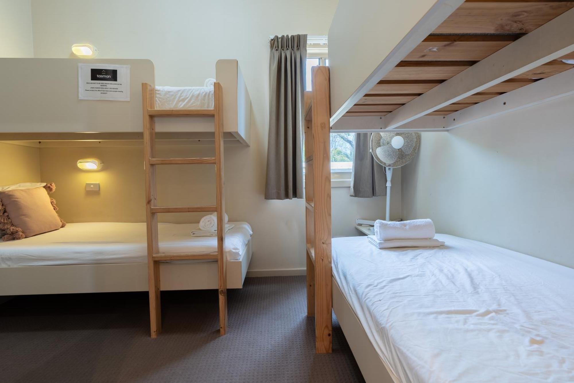 Tasman Holiday Parks - Rollingstone Esterno foto