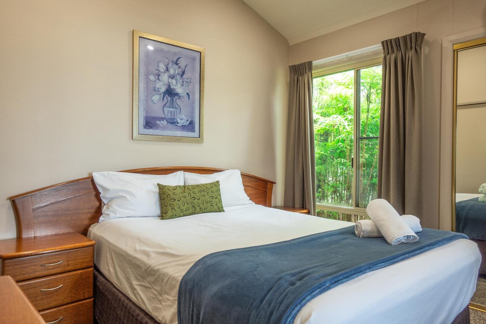 Tasman Holiday Parks - Rollingstone Esterno foto