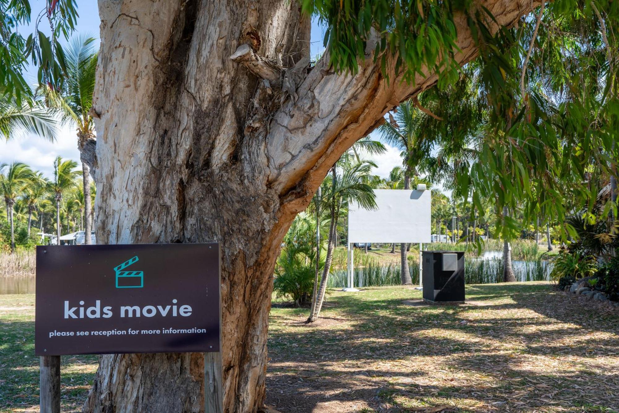 Tasman Holiday Parks - Rollingstone Esterno foto