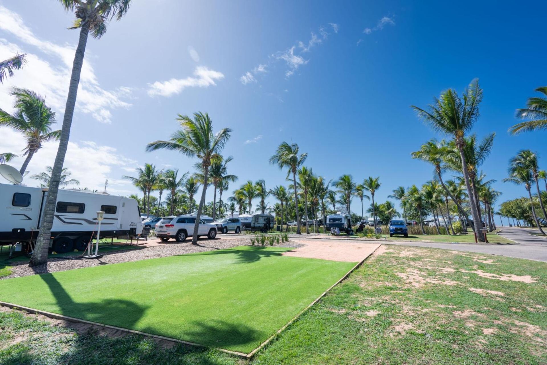 Tasman Holiday Parks - Rollingstone Esterno foto